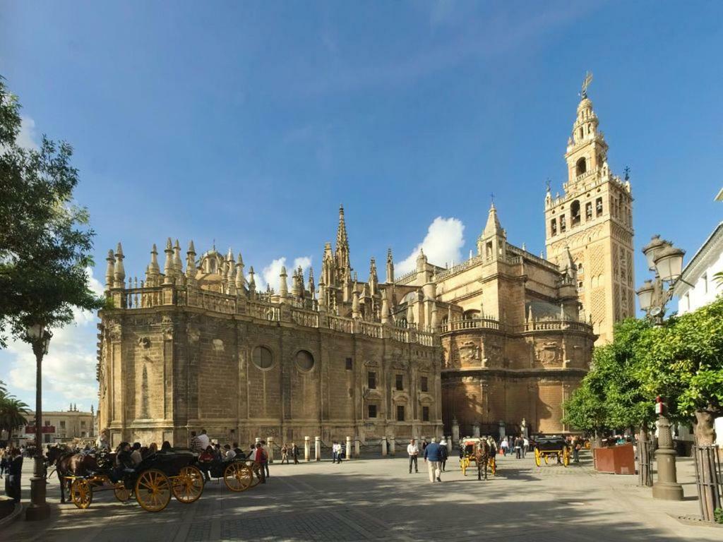 Loft Aire Sevilla Cathedral Exterior photo